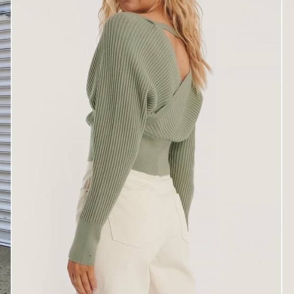 NA-KD Overlap Ribbed Knit Sweater - Picture 2 of 4